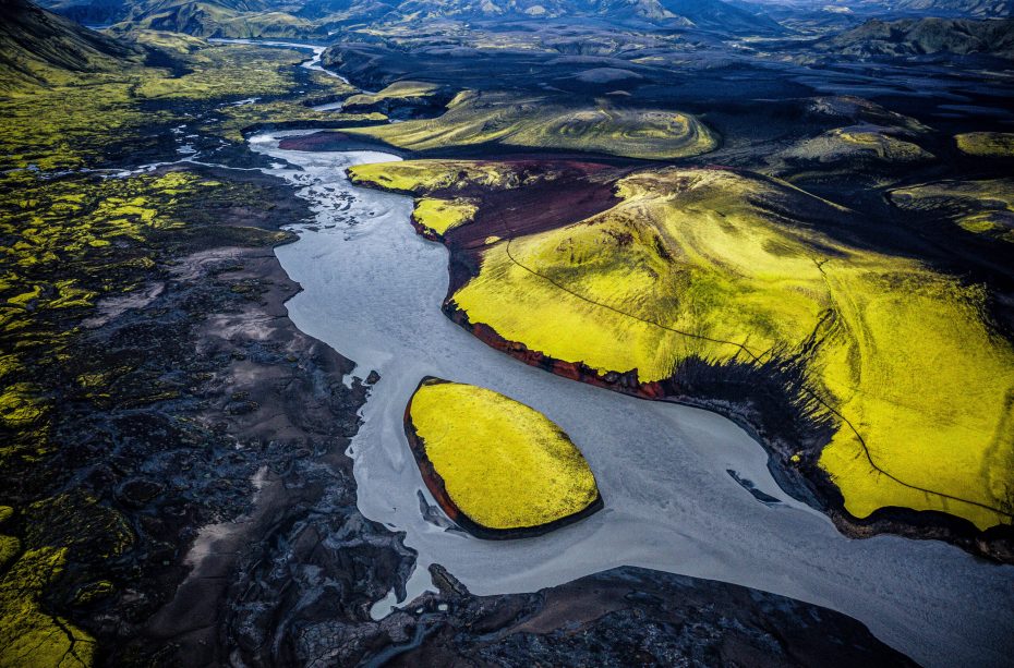 landscape along the Eldgjá Canyon trekking route