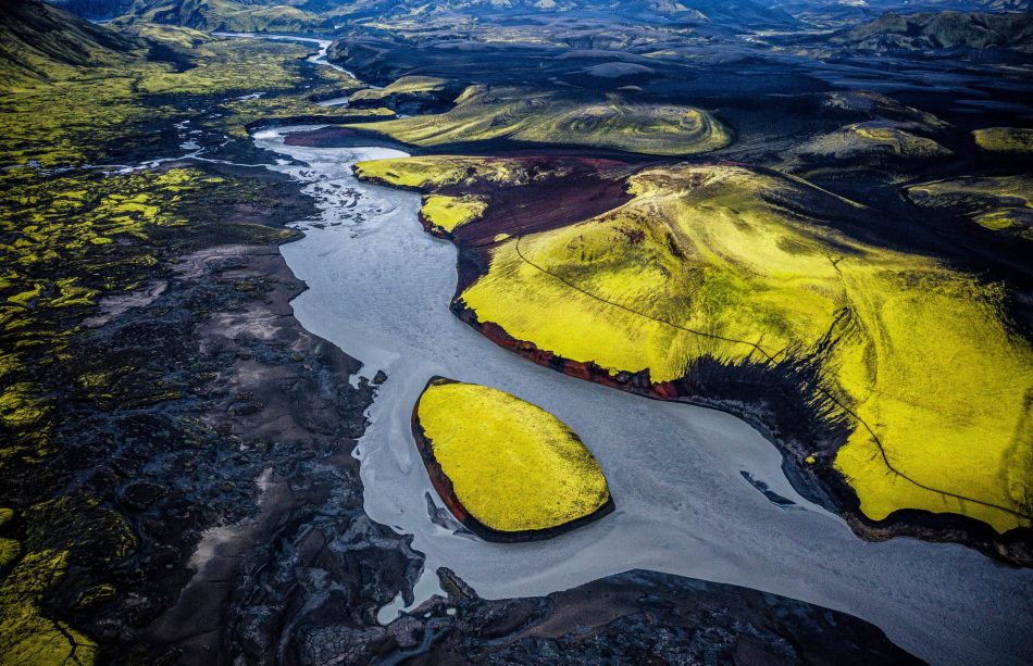 landscape along the Eldgjá Canyon trekking route