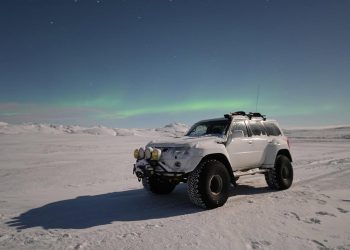 Northern-Lights-Super-Jeep-tour-1680x840-1