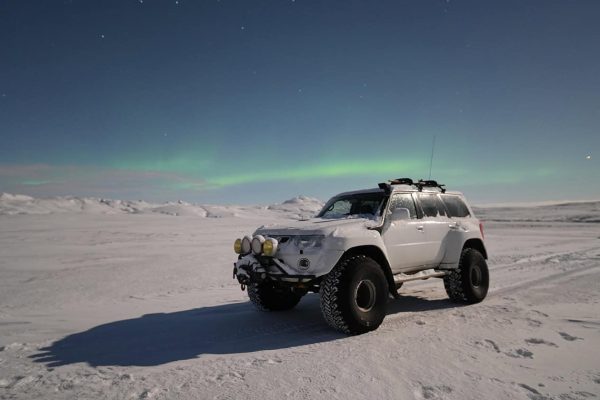 Northern-Lights-Super-Jeep-tour-1680x840-1