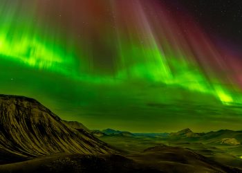 Northern-Lights-at-Lake-Langisjor-1680x840-1