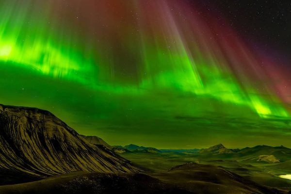 Northern-Lights-at-Lake-Langisjor-1680x840-1