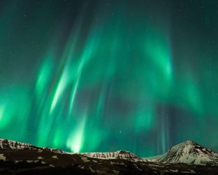 Northern-Lights_mt-Esja-near-Reykjavik_Photographer-Snorri-Thor-Tryggvason_x-large1680x840