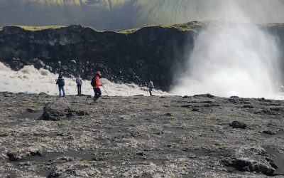 Trekkers at Skafta river